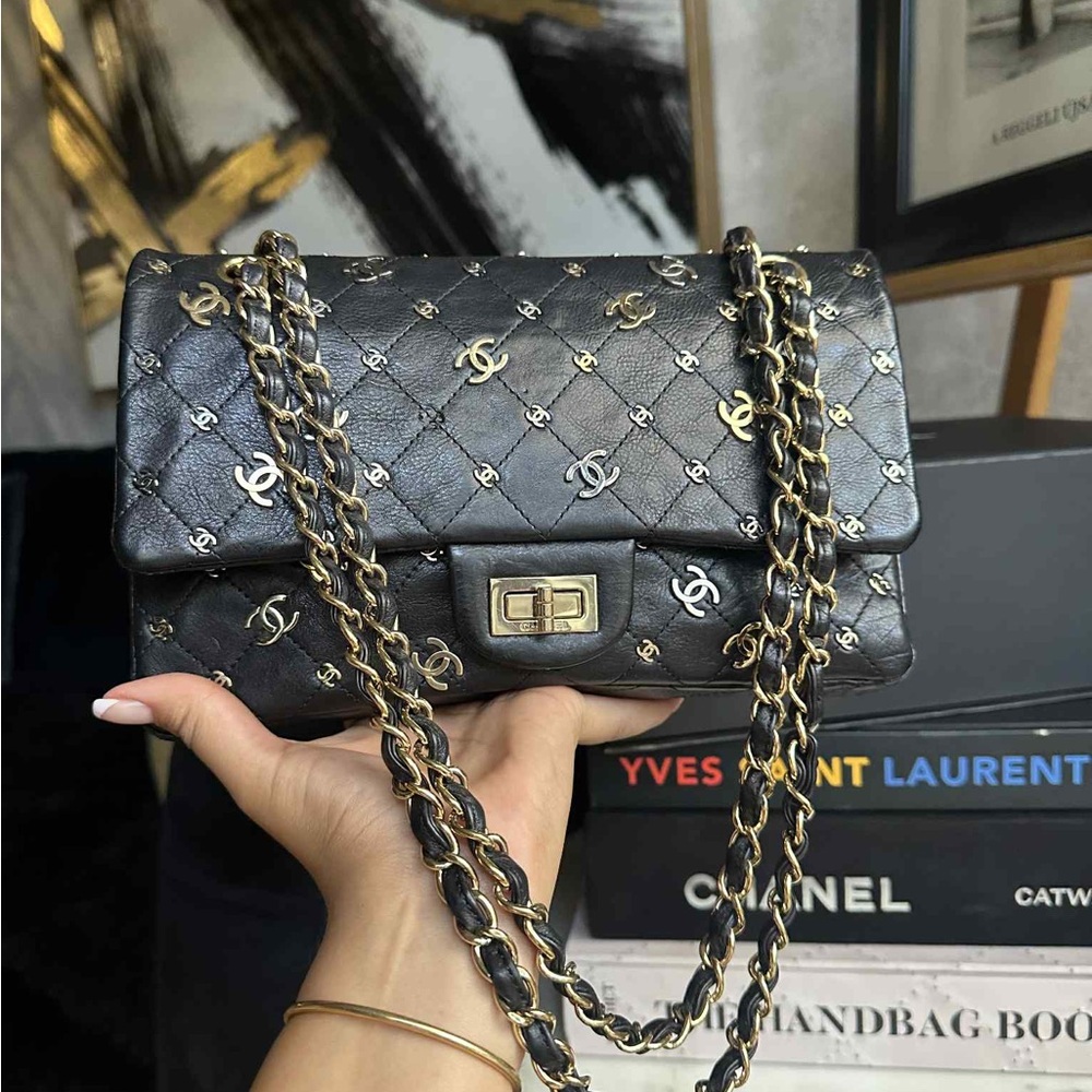 CHANEL Black Quilted Shoulder Bag with Chain Straps